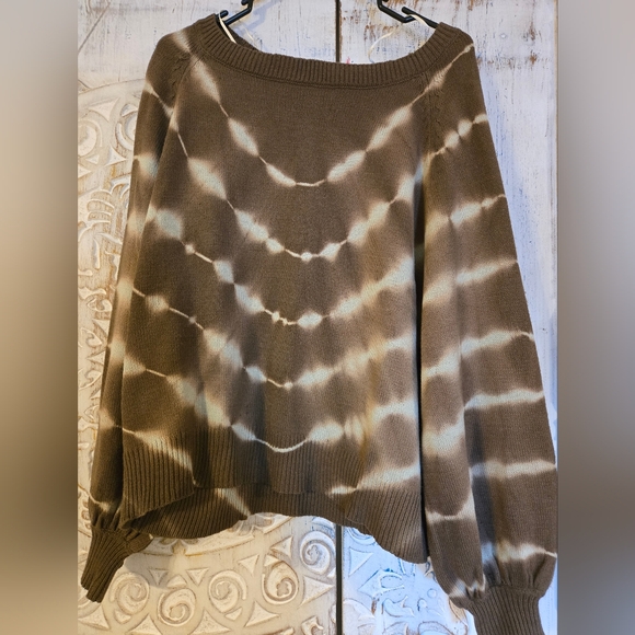 Womens Stylish Umgee Brown Tie-Dye Sweater Sz MED Like New - Picture 7 of 8